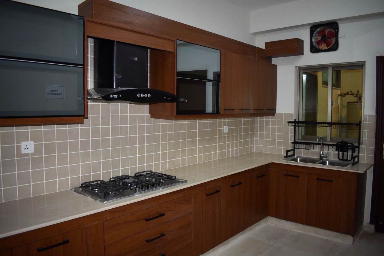 Fitted kitchen
